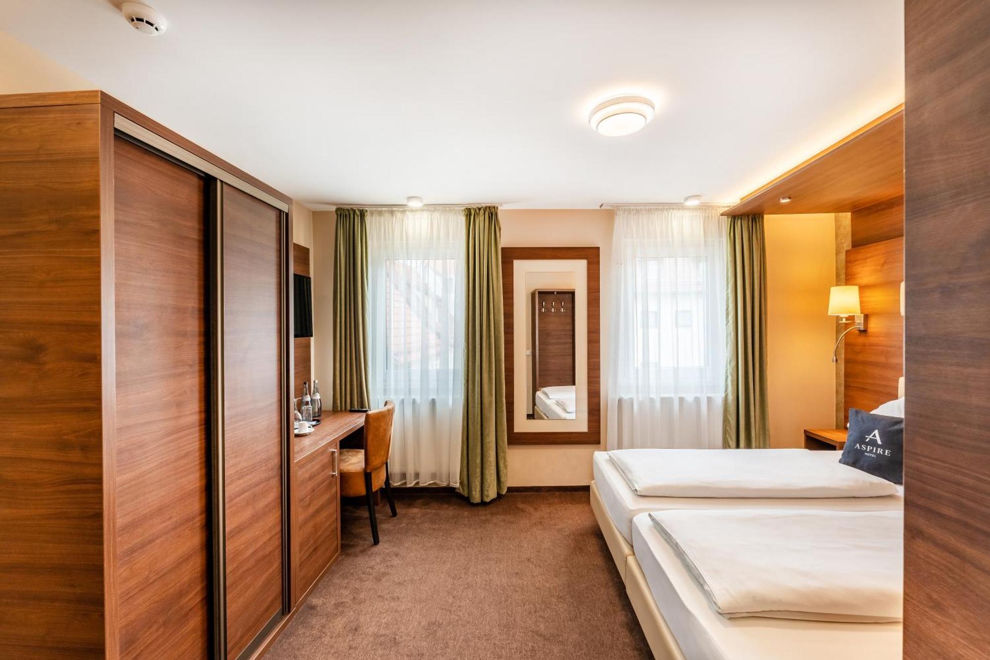 Stadthotel Reutlingen Exterior photo